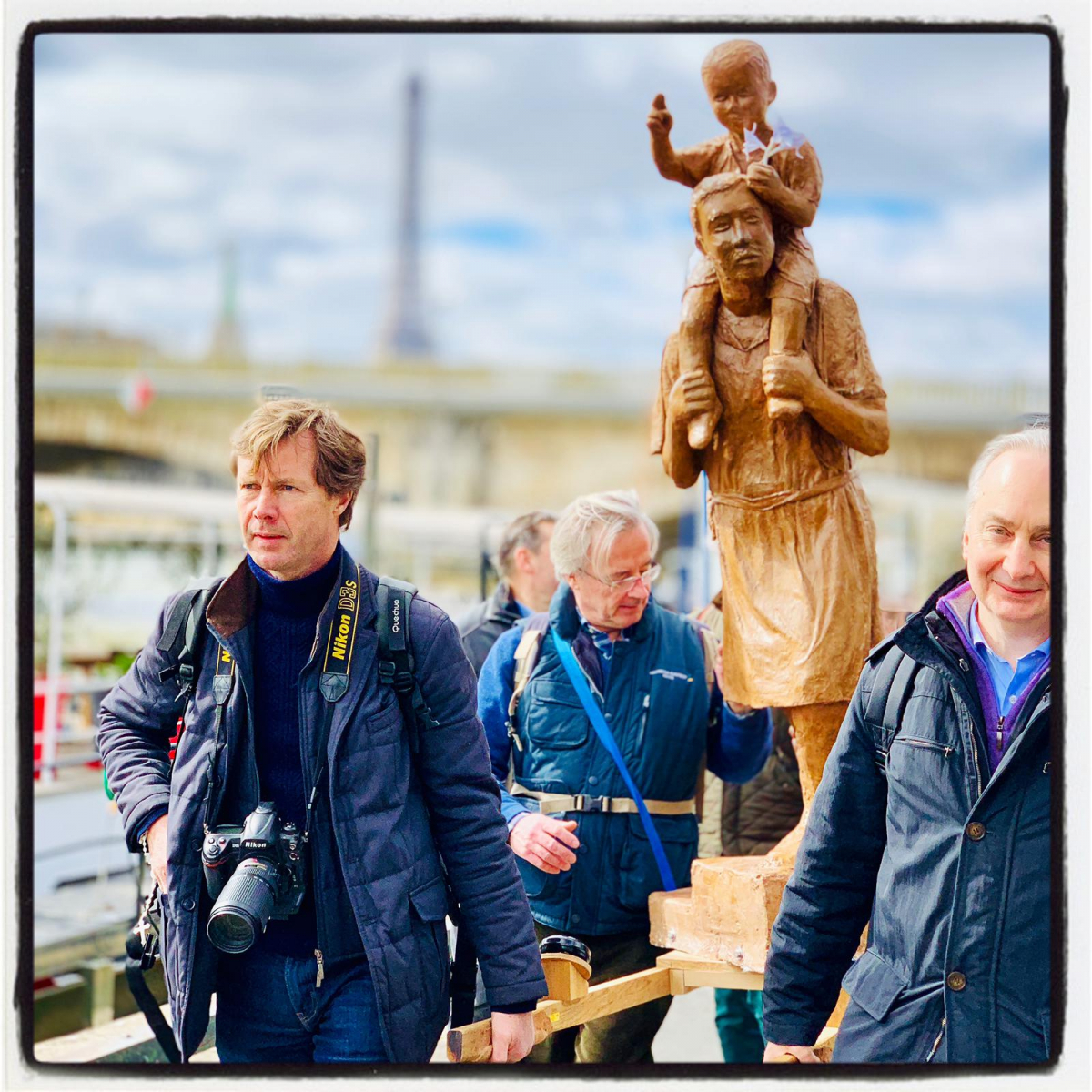 Joseph avec Jésus sur les épaules, la belle statue de la Marche !
